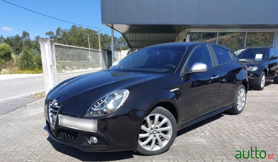 2014' Alfa Romeo Giulietta photo #1