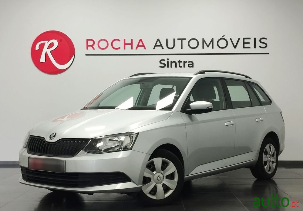 2016' Skoda Fabia Break photo #1