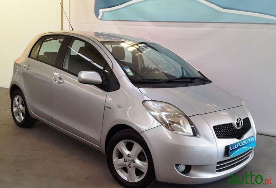 2006' Toyota Yaris photo #1