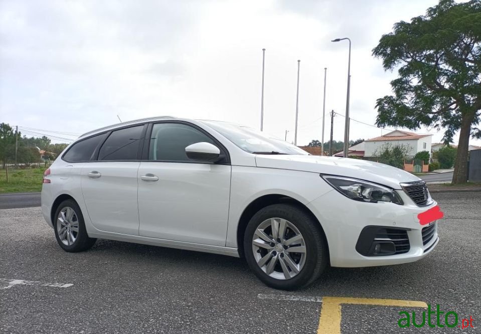 2018' Peugeot 308 Sw photo #1