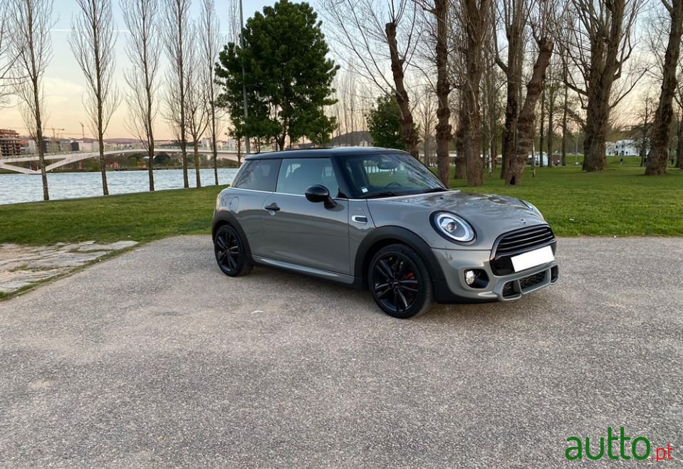 2019' MINI Cooper photo #2