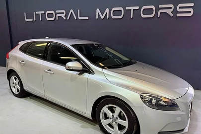 2014' Volvo V40