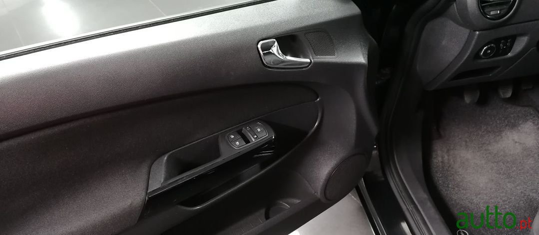 2010' Opel Corsa photo #6