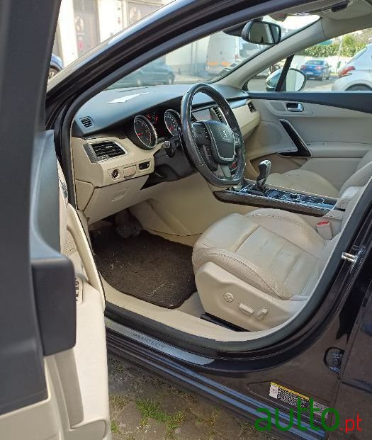 2012' Peugeot 508 Sw photo #2