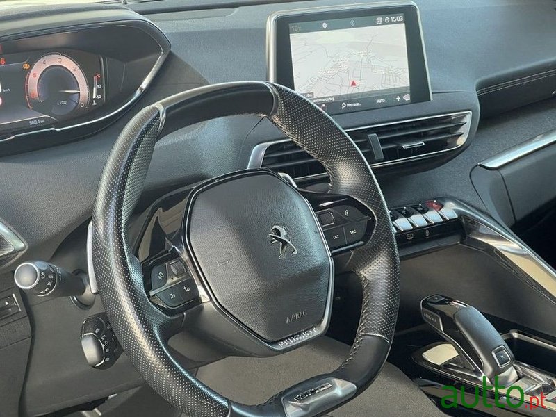 2019' Peugeot 5008 photo #5