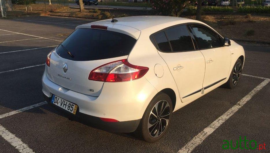 2014' Renault Megane photo #1