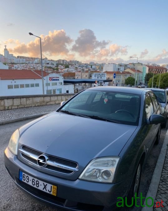 2004' Opel Vectra Comfort photo #1