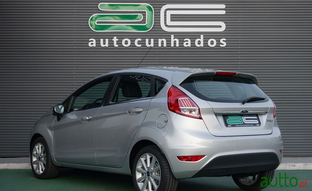 2016' Ford Fiesta photo #4