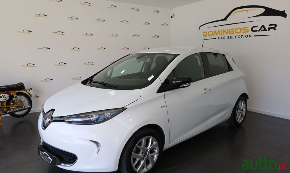 2020' Renault Zoe photo #2