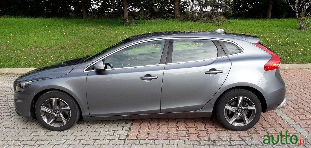 2014' Volvo V40 photo #1