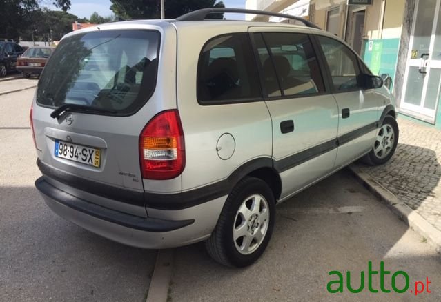 2001' Opel Zafira photo #2