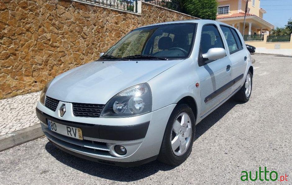 2001' Renault Clio photo #3