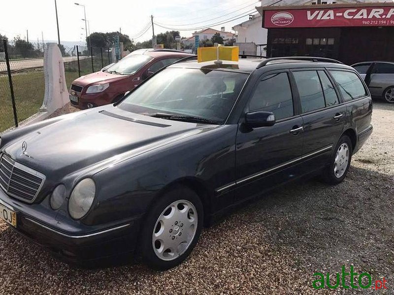 1999' Mercedes-Benz E-220 Cdi Avantgarde photo #1