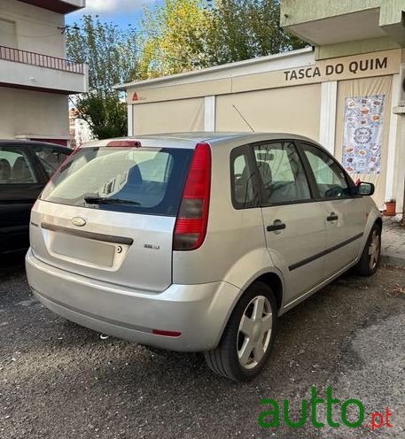 2003' Ford Fiesta photo #2
