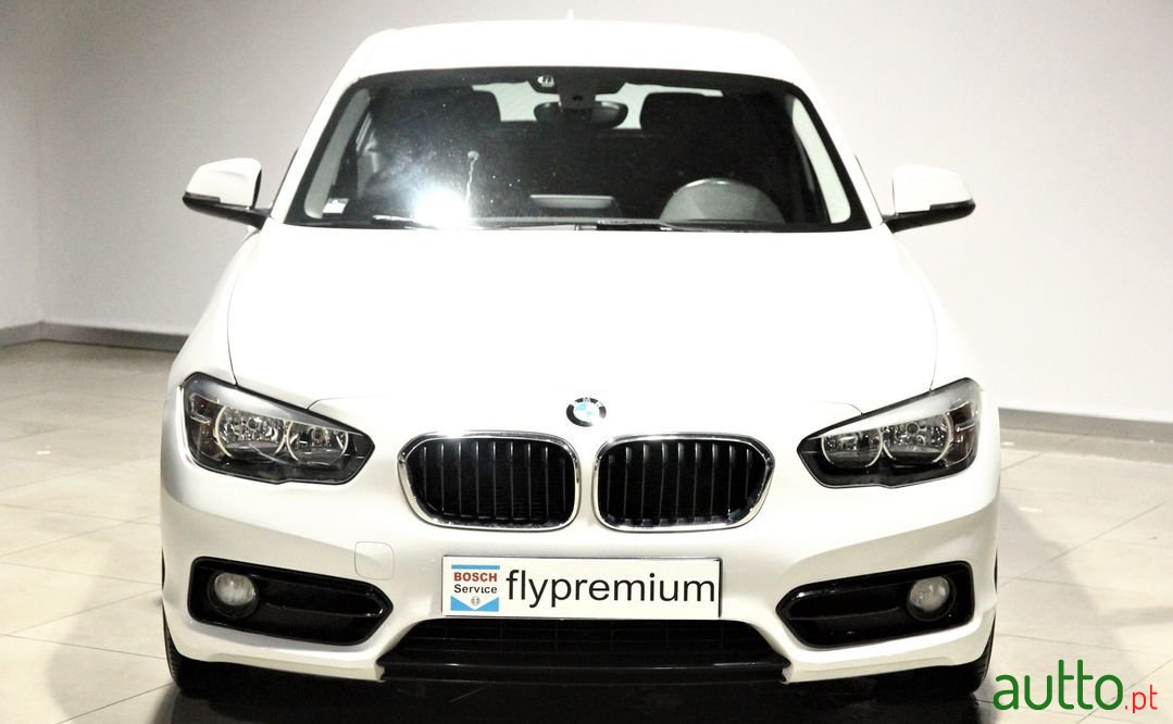 2015' BMW 116 Sport photo #2