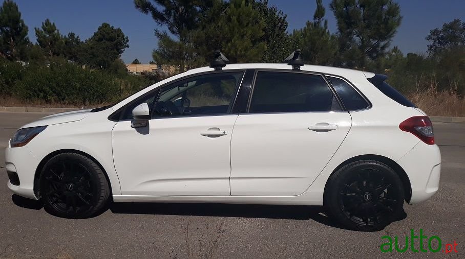 2012' Citroen C4 photo #3