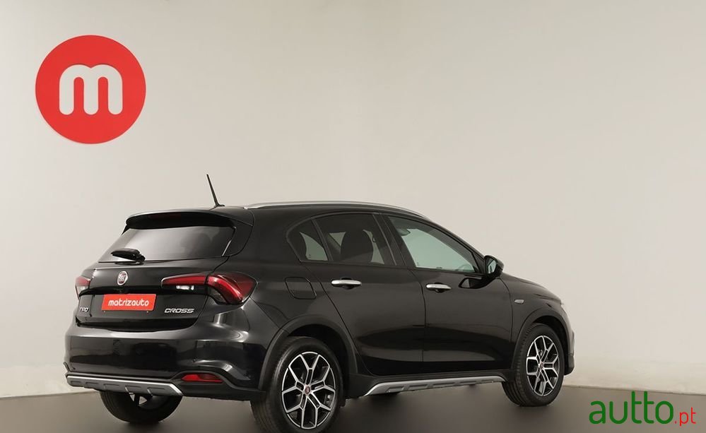 2021' Fiat Tipo Cross photo #4