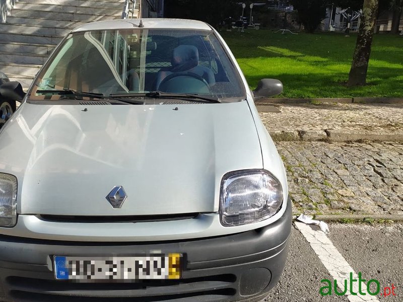 1999' Renault Clio photo #4