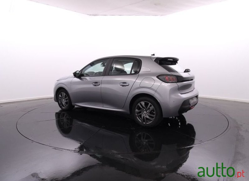 2022' Peugeot 208 photo #4