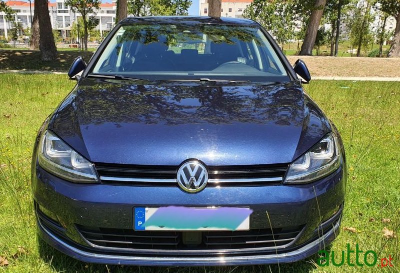 2014' Volkswagen Golf photo #2