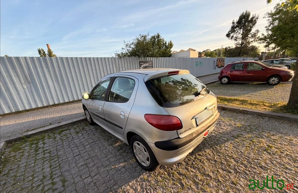 2003' Peugeot 206 1.1 Xr photo #5