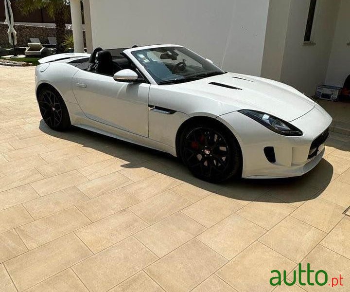 2015' Jaguar F-Type photo #5