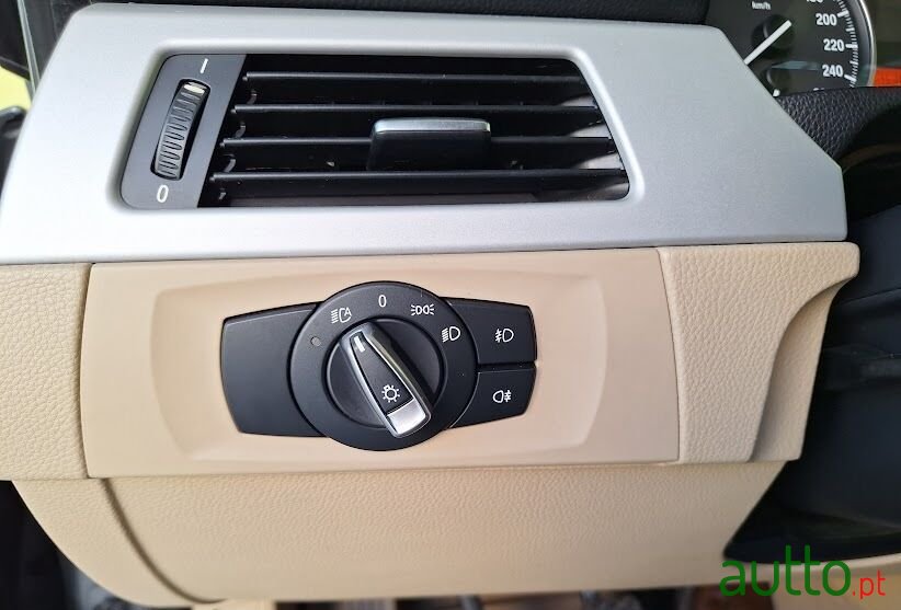 2009' BMW Série 3 photo #5