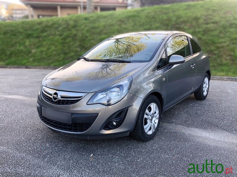 2015' Opel Corsa photo #1