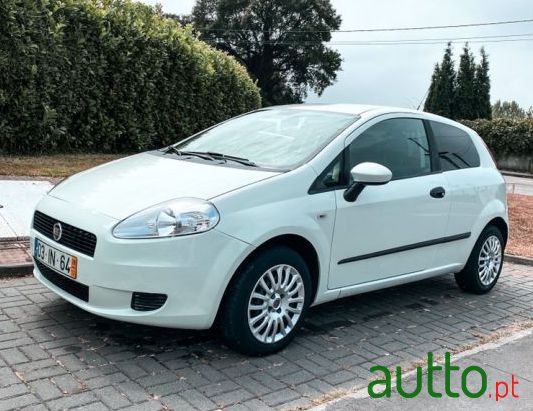 2009' Fiat Punto 1.3 Multijet photo #4