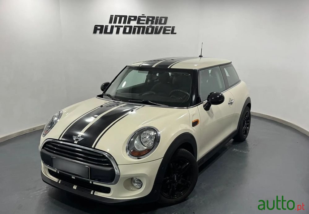 2015' MINI One D 3 Portas photo #4