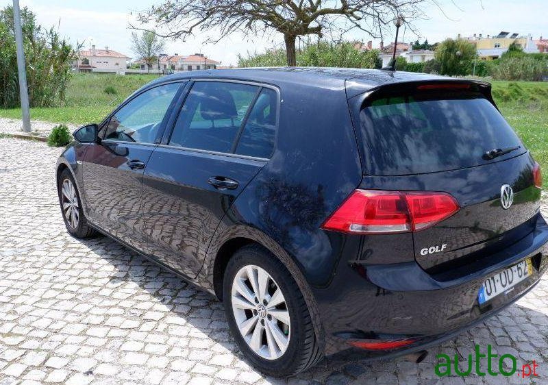 2013' Volkswagen Golf photo #3