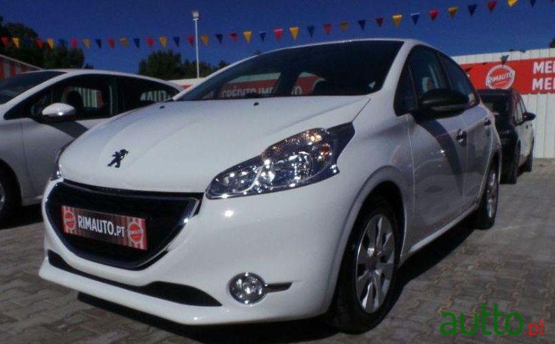 2014' Peugeot 208 1.4 Hdi Access photo #1