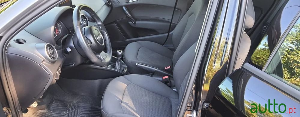 2014' Audi A1 Sportback photo #3