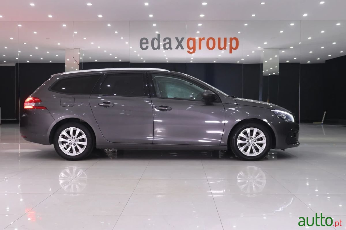 2019' Peugeot 308 Sw photo #2