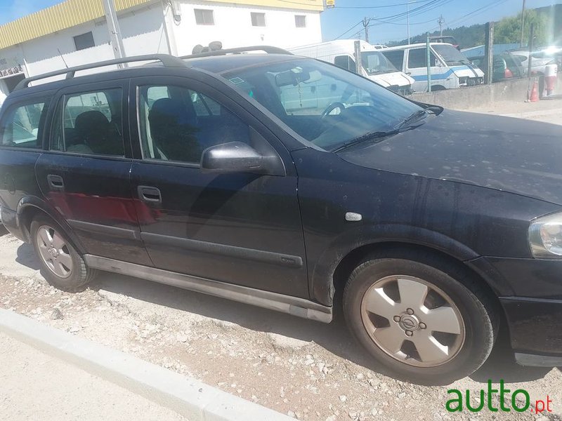 2002' Opel Astra Caravan photo #3