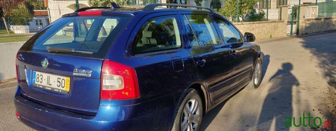 2009' Skoda Octavia Break photo #4