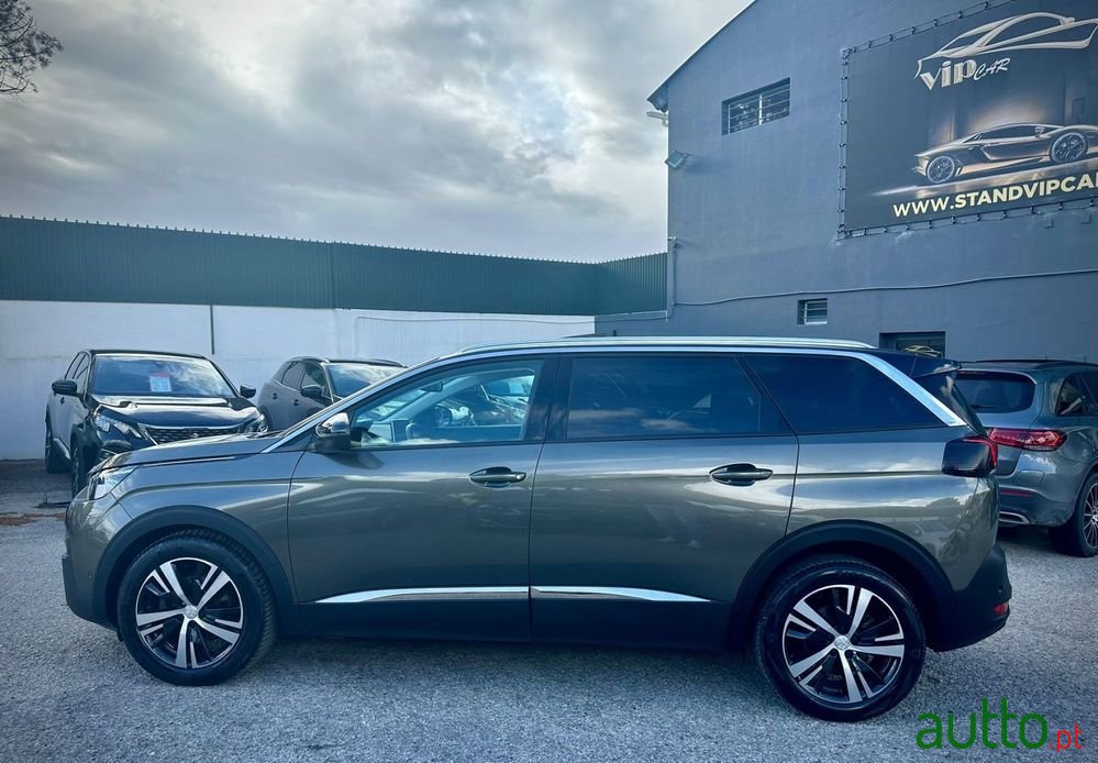 2017' Peugeot 5008 photo #4