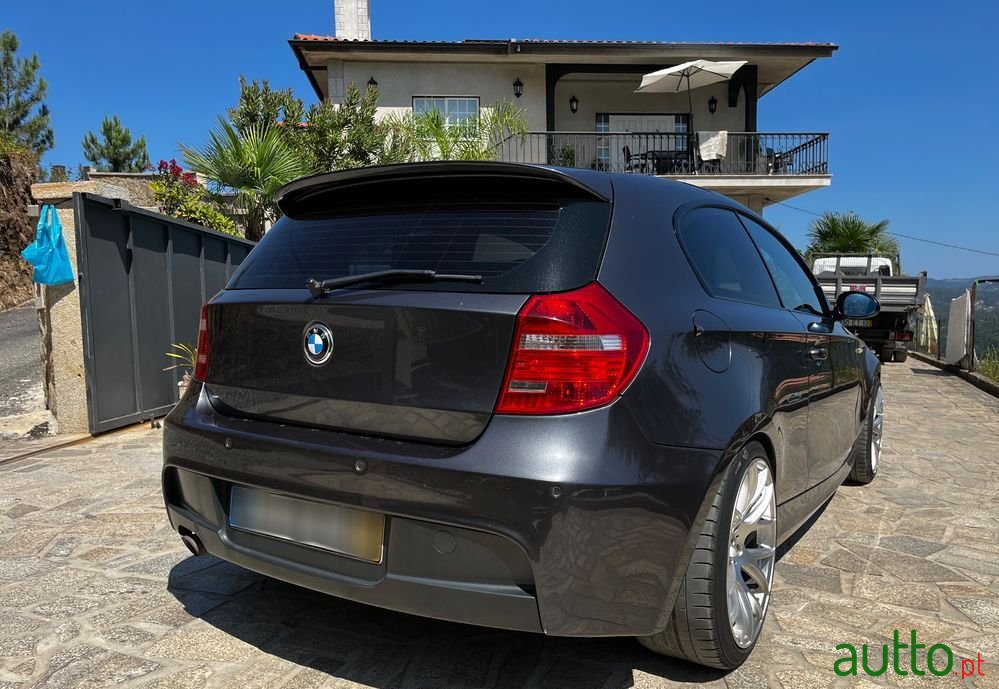 2008' BMW Série 1 D photo #5
