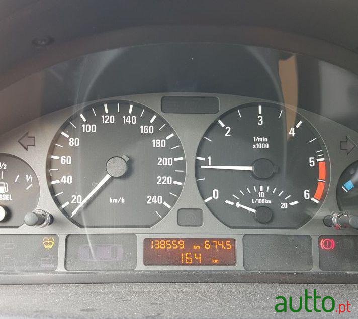 2005' BMW 320 D Navigator Ii photo #3