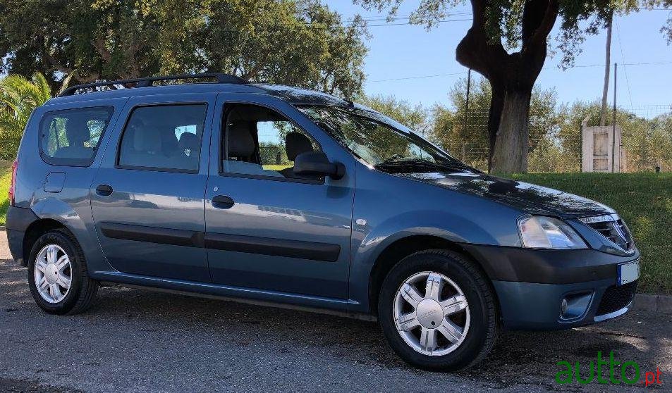 2008' Dacia Logan Mcv 7 photo #4