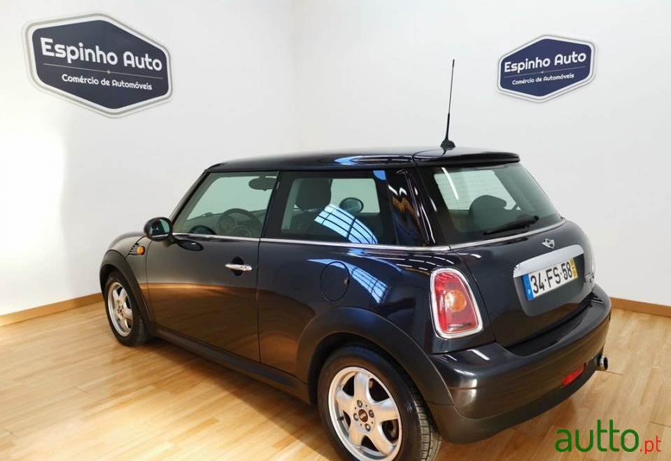 2008' MINI Cooper photo #2