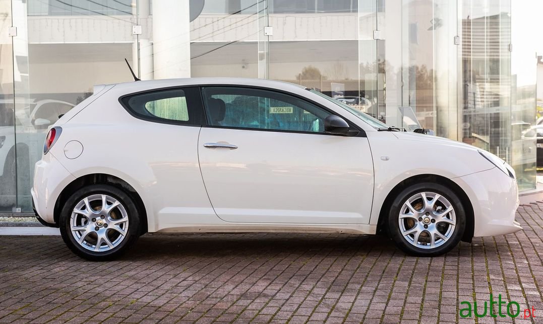 2013' Alfa Romeo MiTo photo #5