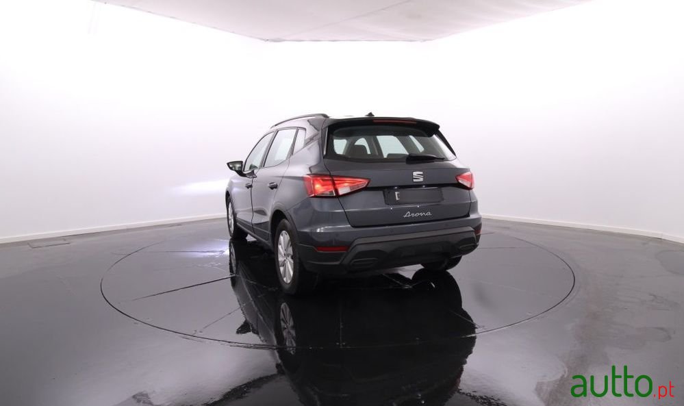 2022' SEAT Arona 1.0 Tsi Style photo #5