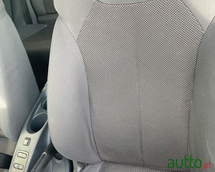 2008' SEAT Leon photo #2