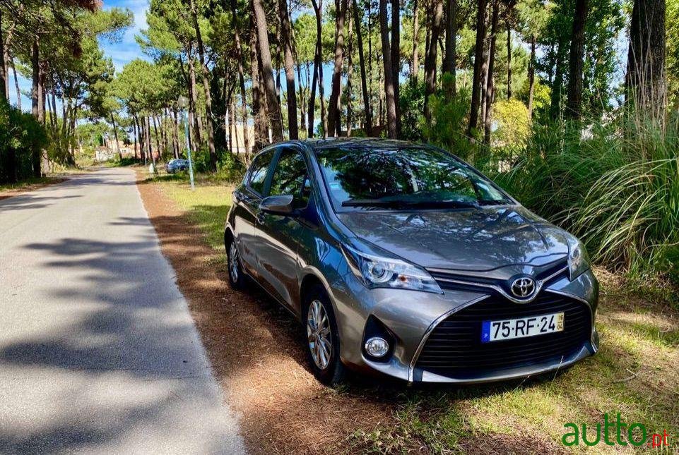 2016' Toyota Yaris photo #3