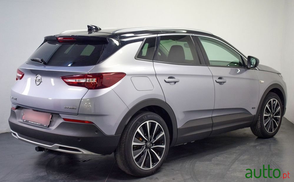 2020' Opel Grandland X photo #3