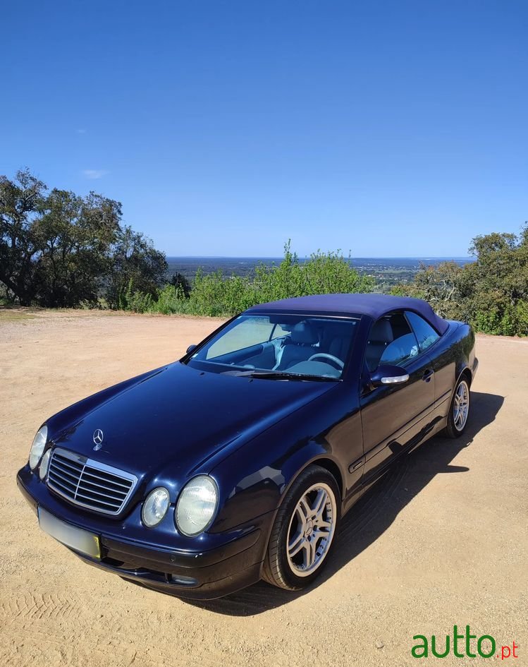 2002' Mercedes-Benz Classe Clk photo #1