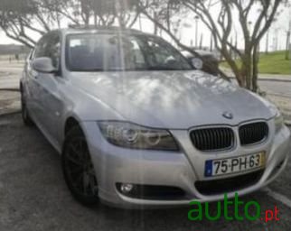 2010' BMW 320 photo #1