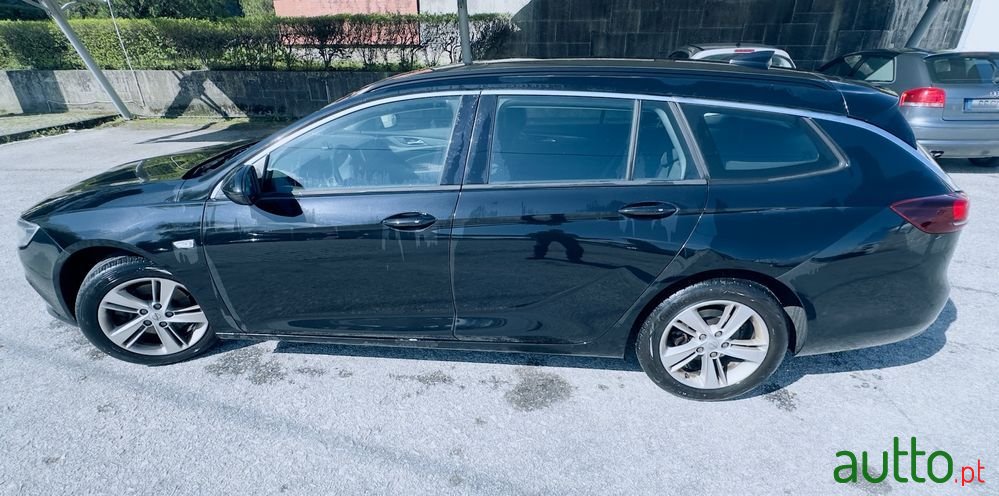 2019' Opel Insignia Sports Tourer photo #2