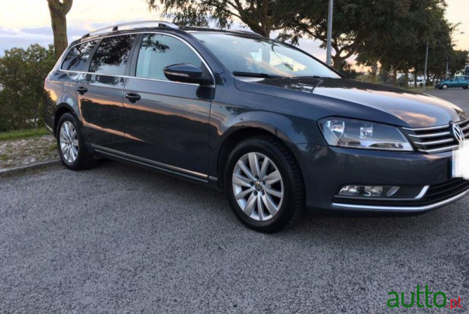 2014' Volkswagen Passat Variant photo #2